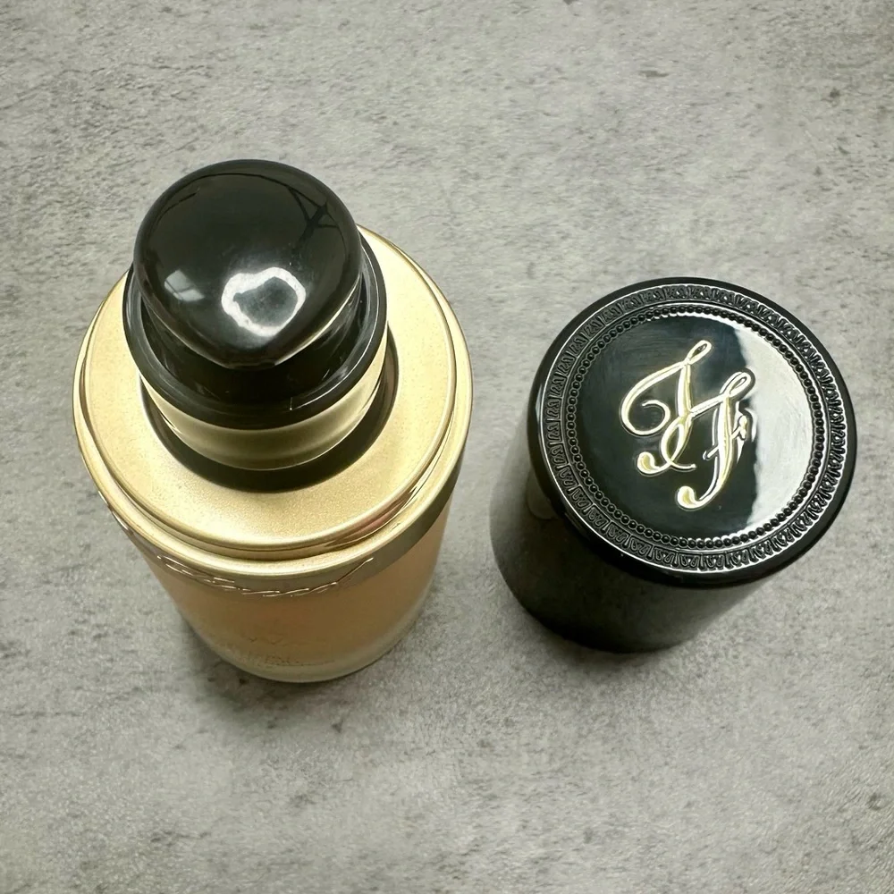 Too Faced Born This Way Foundation – Shade Vanilla - Picture 4 of 7